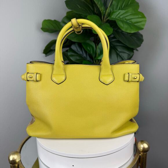💎✨Authentic Burberry Grainy Calfskin House Check Medium Banner Tote Yellow - Picture 2 of 8